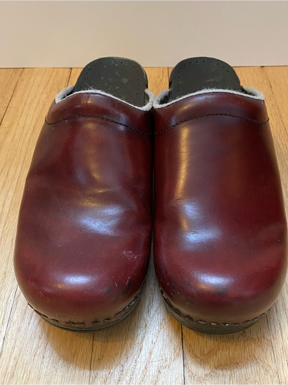 Dansko Clogs Womens 39 /8.5 US Red Leather Comfort Industrial Healthcare Service